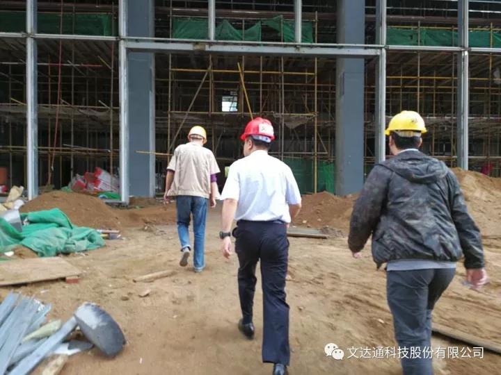 感謝堅守一線 同慶祖國華誕