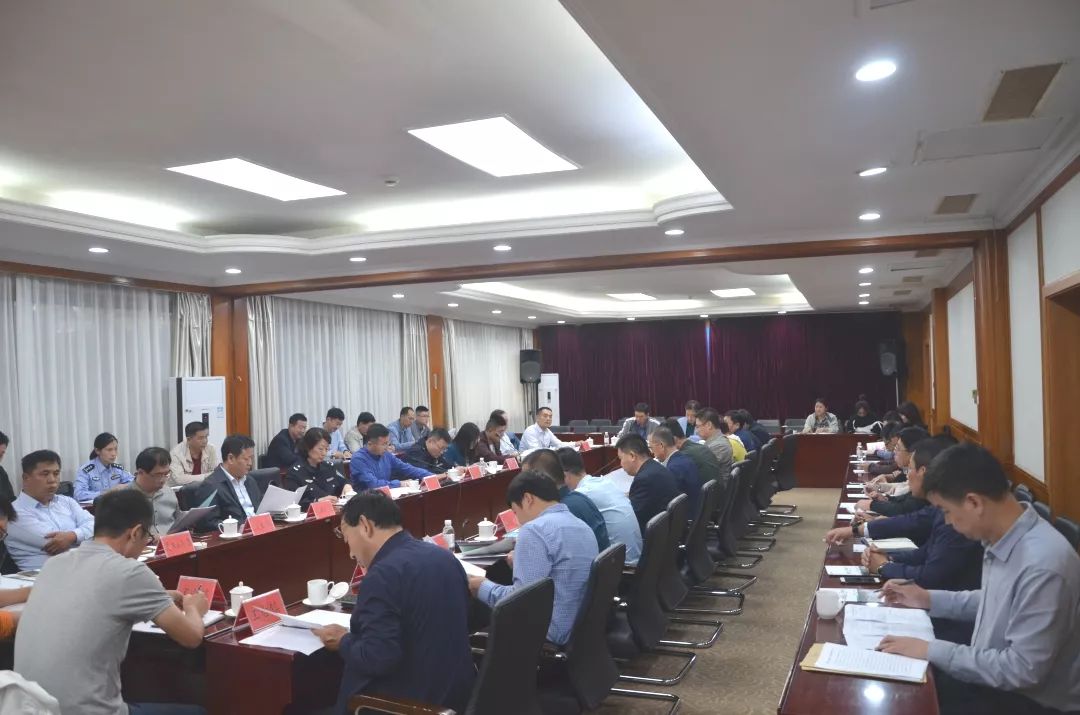 流動人口管理新舉措 治安防控創新樹標桿丨新區工委政法委組織鎮街領導現場觀摩鳳凰城社區技防設施改造提升工程