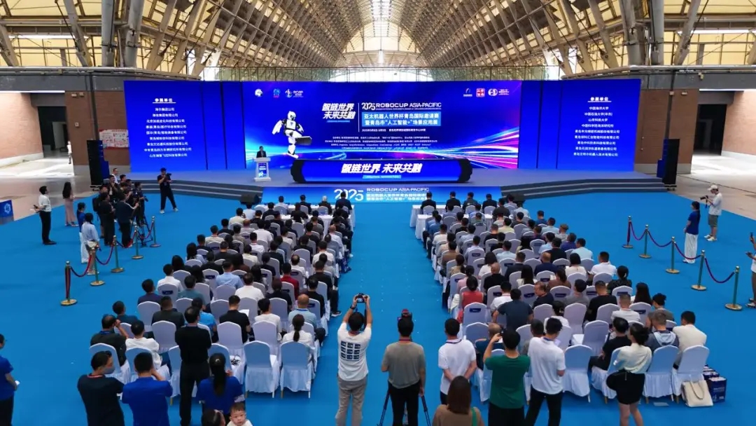 智鏈?zhǔn)澜?未來(lái)共融丨文達(dá)通股份攜“問道機(jī)器人”系列產(chǎn)品閃耀亮相2025亞太機(jī)器人世界杯青島國(guó)際邀請(qǐng)賽